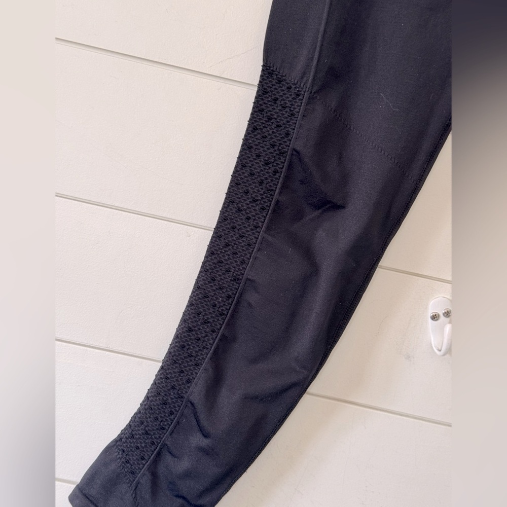 Fabletics Measures Size Small Sync Seamless High-Waisted 7/8 Legging Navy - Picture 6 of 10